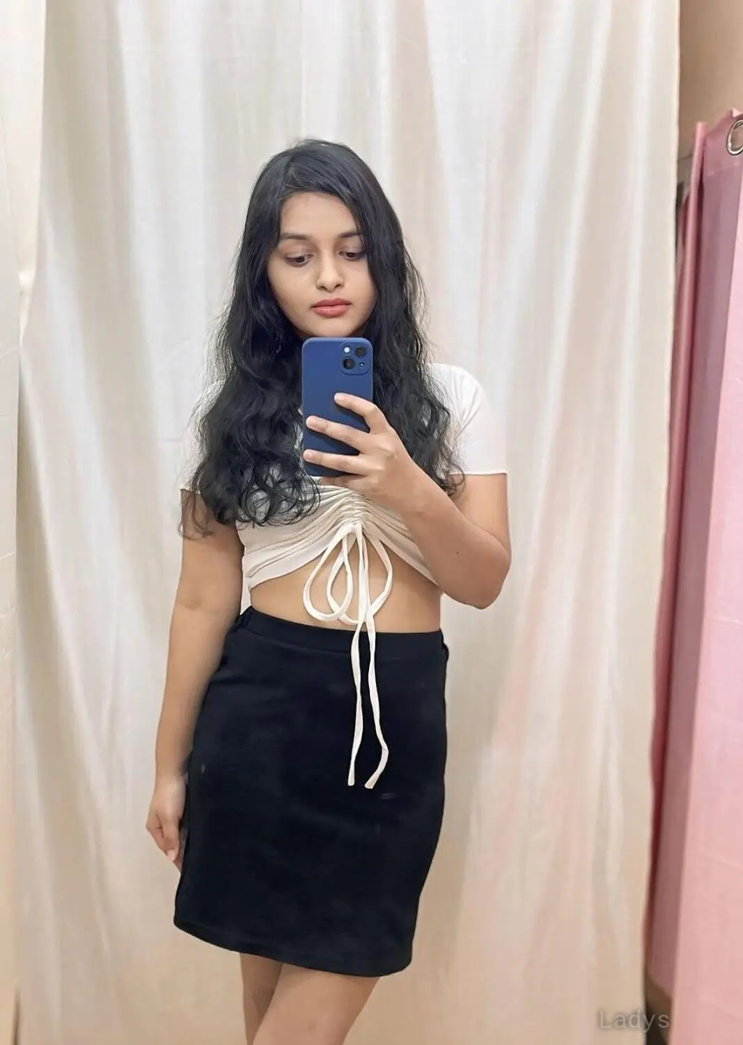 Bajaj, 21 years old Shillong escort girl with big tits, height 156 sm, Weight kg