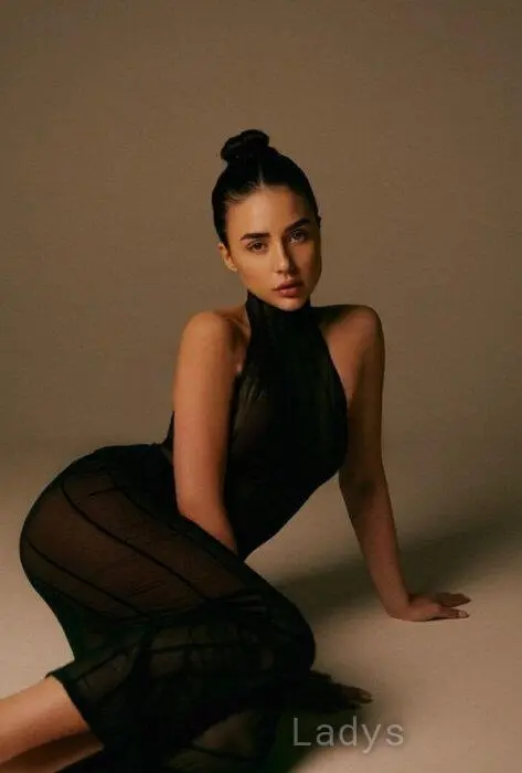 Priscilla, 22 years beautiful nude Siena escorts girl, height 168 sm, Weight 56 kg