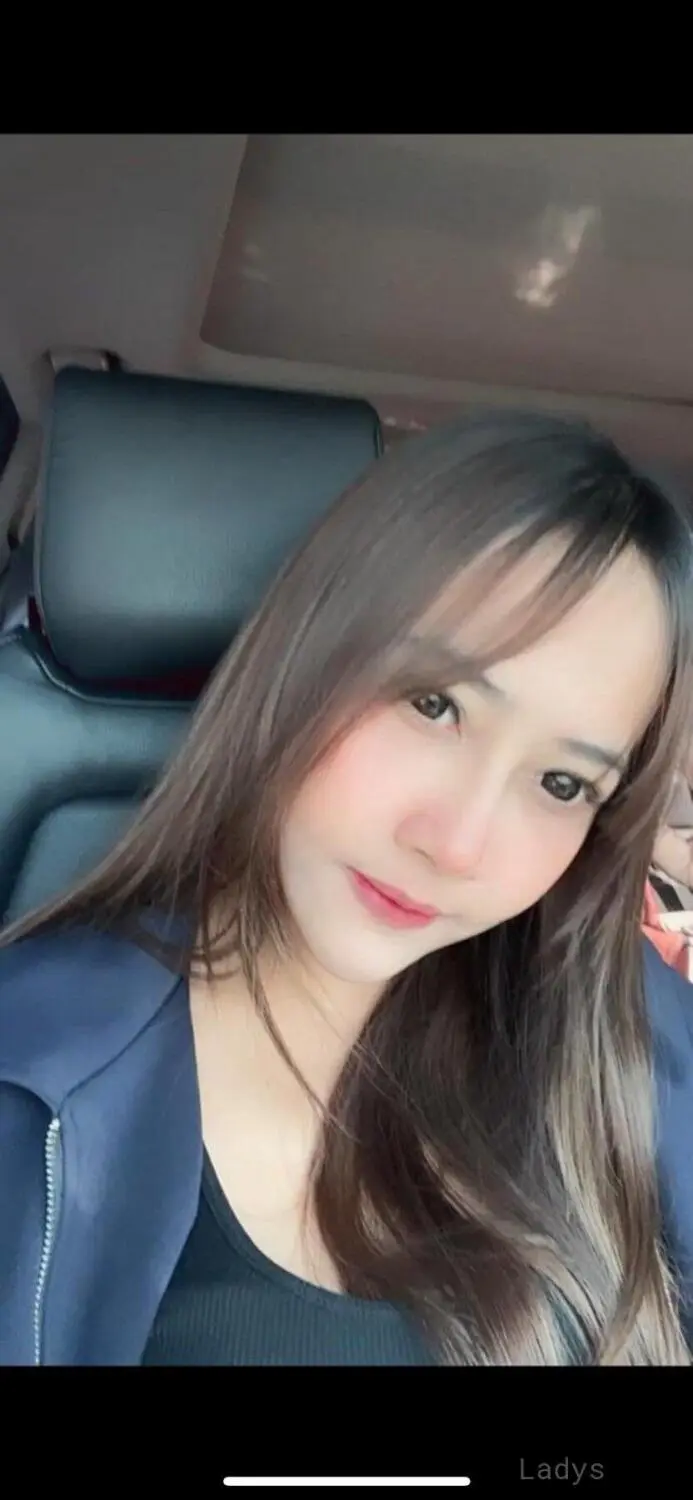 Amellya, 23 years old Singapore escort girl with big tits, height 165 sm, Weight  kg