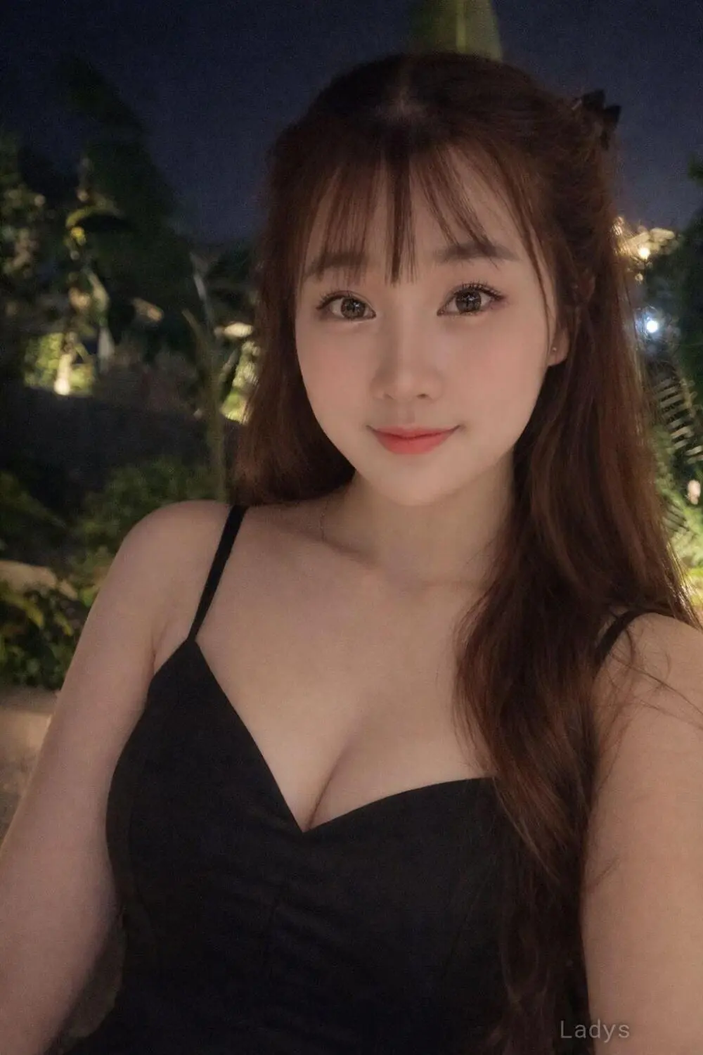 Julie, 24 years old Singapore escort girl with big tits, height 170 sm, Weight kg