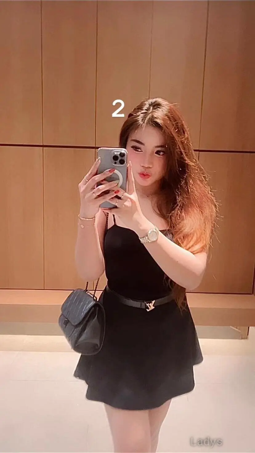Kajal, 21 years old Singapore escort girl with big tits, height 165 sm, Weight kg