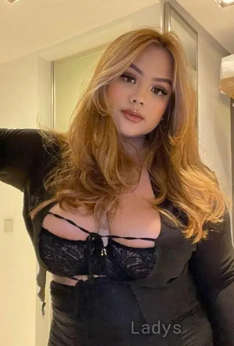 Anne, 26 years beautiful nude Singapore escorts girl, height 158 sm, Weight 88 kg