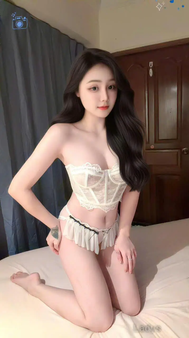 Fendi, 23 years beautiful nude Singapore escorts girl, height 165 sm, Weight 48 kg