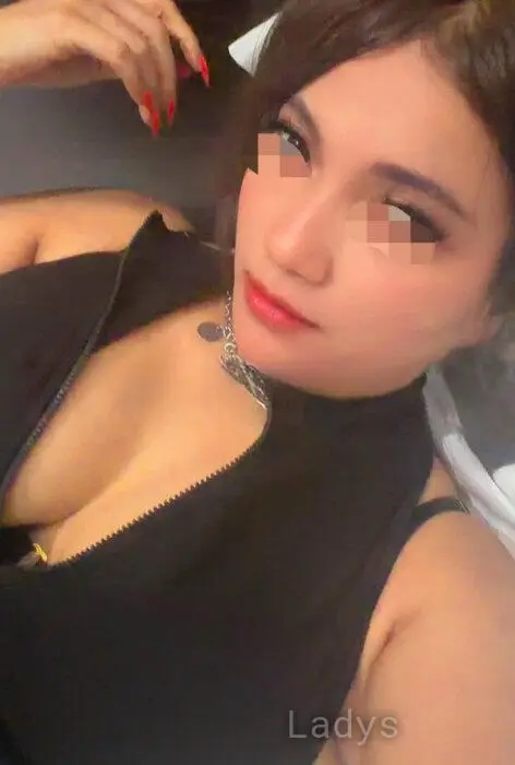 Jelita, 28 years beautiful nude Singapore escorts girl, height 158 sm, Weight 60 kg