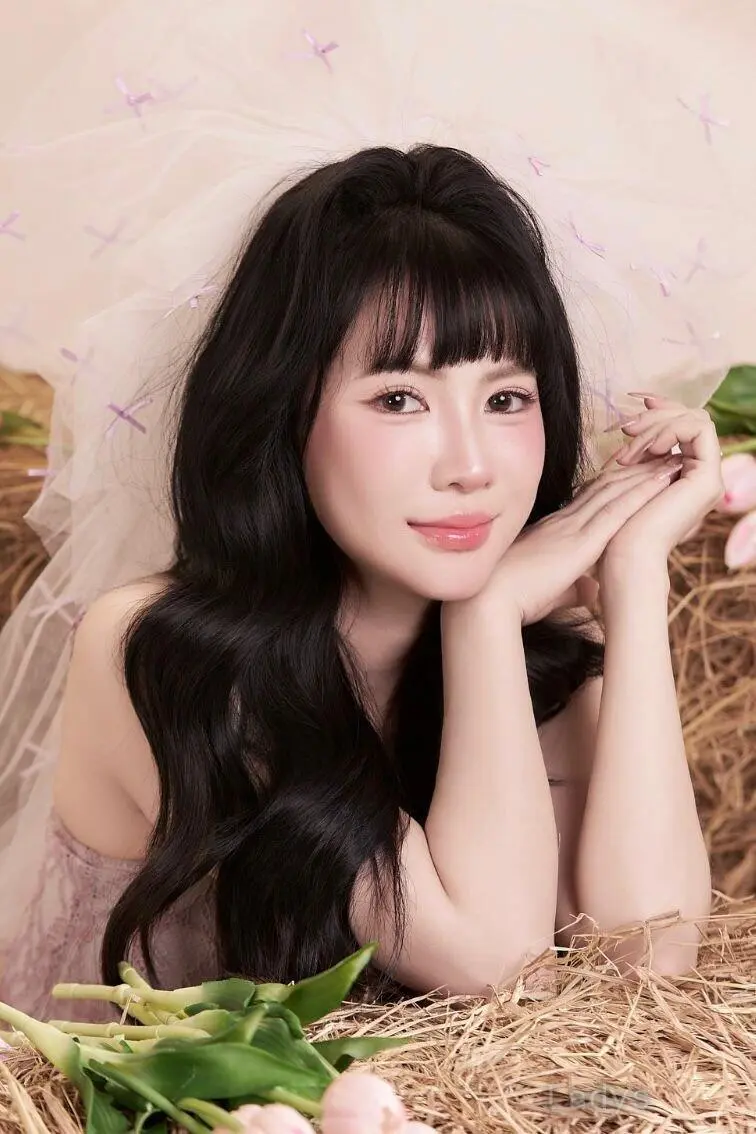 Danmy, 19 years european escort girl, height 165 sm, Weight  kg, skipthegames Abu Dhabi