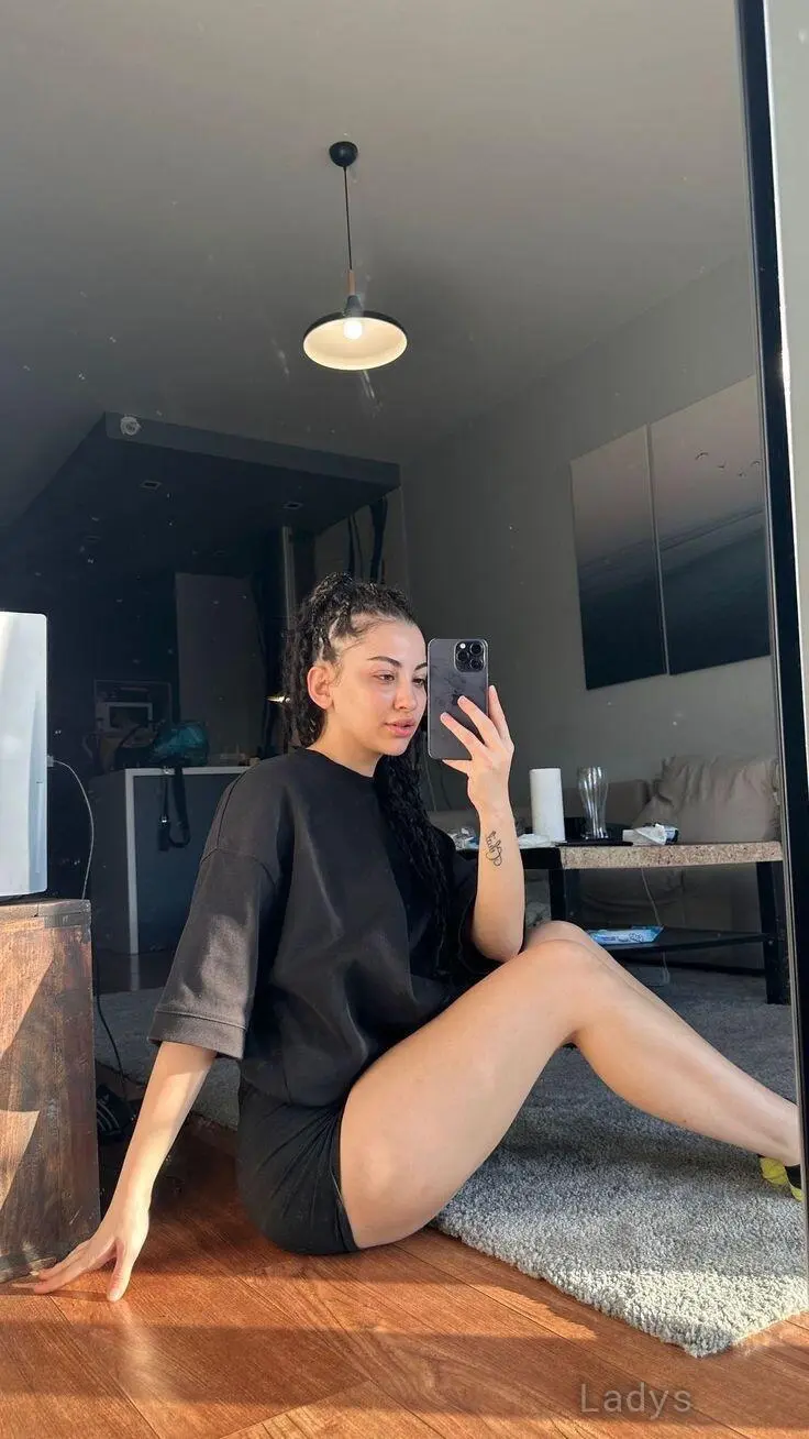 Available for escort services, 23 years european escort girl, height 129 sm, Weight 42 kg, skipthegames Arlon