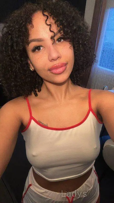 Cjann Bliss, 23 years old Brooklyn escort girl with big tits, height 169 sm, Weight 60 kg