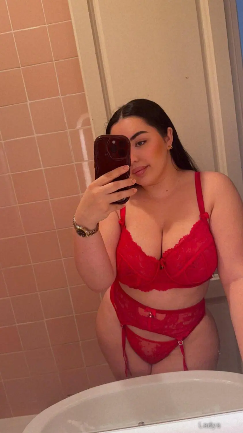 Naomi, 27 years european escort girl, height 164 sm, Weight 43 kg, skipthegames Chicago