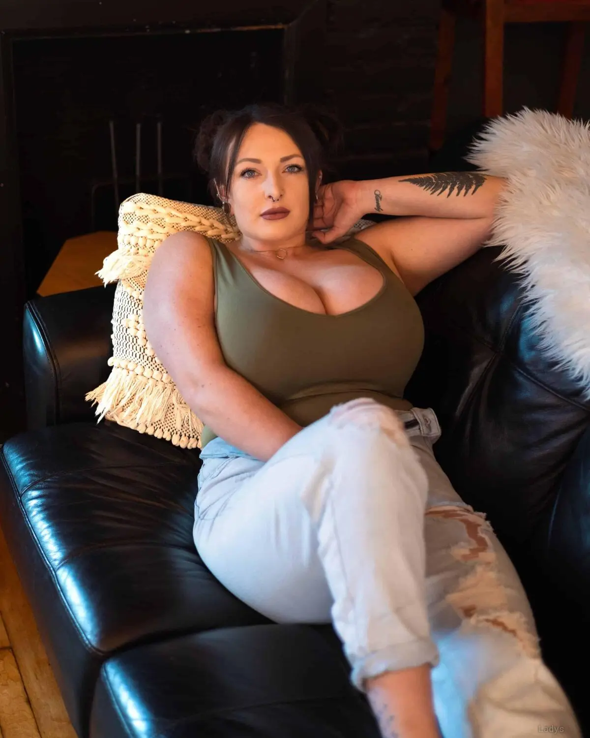 Itsgabbystone, 32 years european escort girl, height 165 sm, Weight 73 kg, skipthegames Delhi