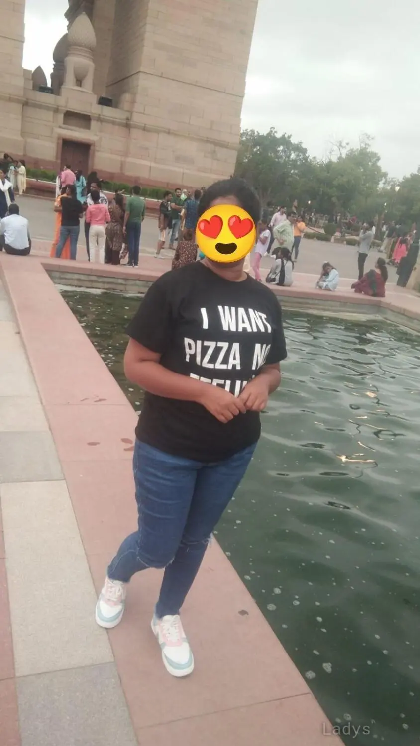Pooja, 23 years european escort girl, height 157 sm, Weight  kg, skipthegames Delhi