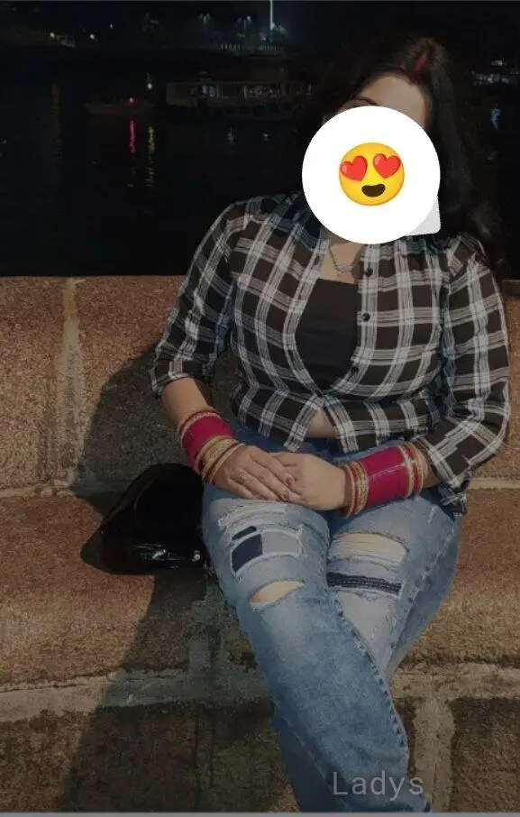 Sapna, 30 years european escort girl, height 170 sm, Weight kg, skipthegames Delhi