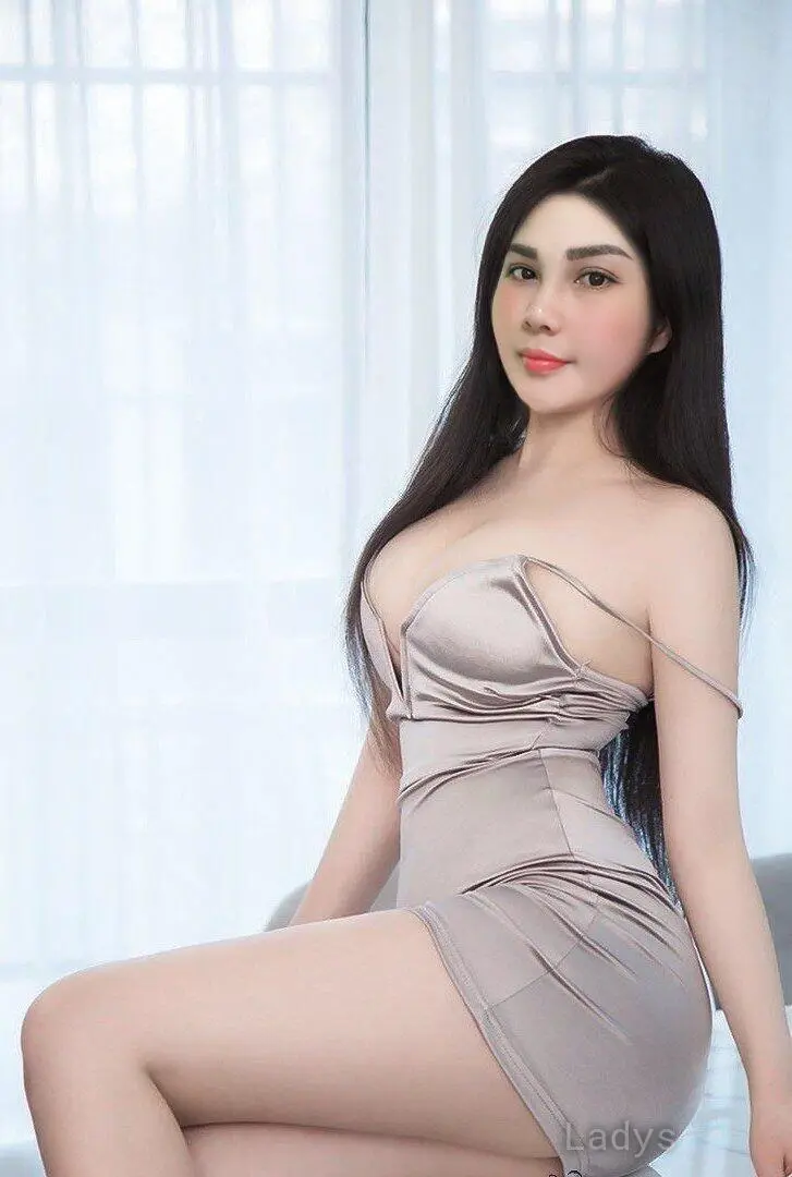 Coco New Come Dubai, 24 years european escort girl, height 165 sm, Weight kg, skipthegames Dubai