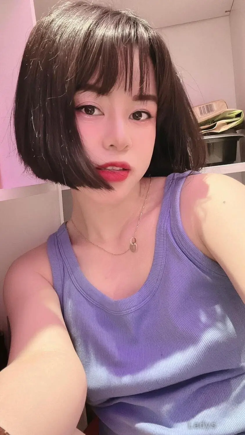 Evi, 23 years european escort girl, height 164 sm, Weight kg, skipthegames Dubai