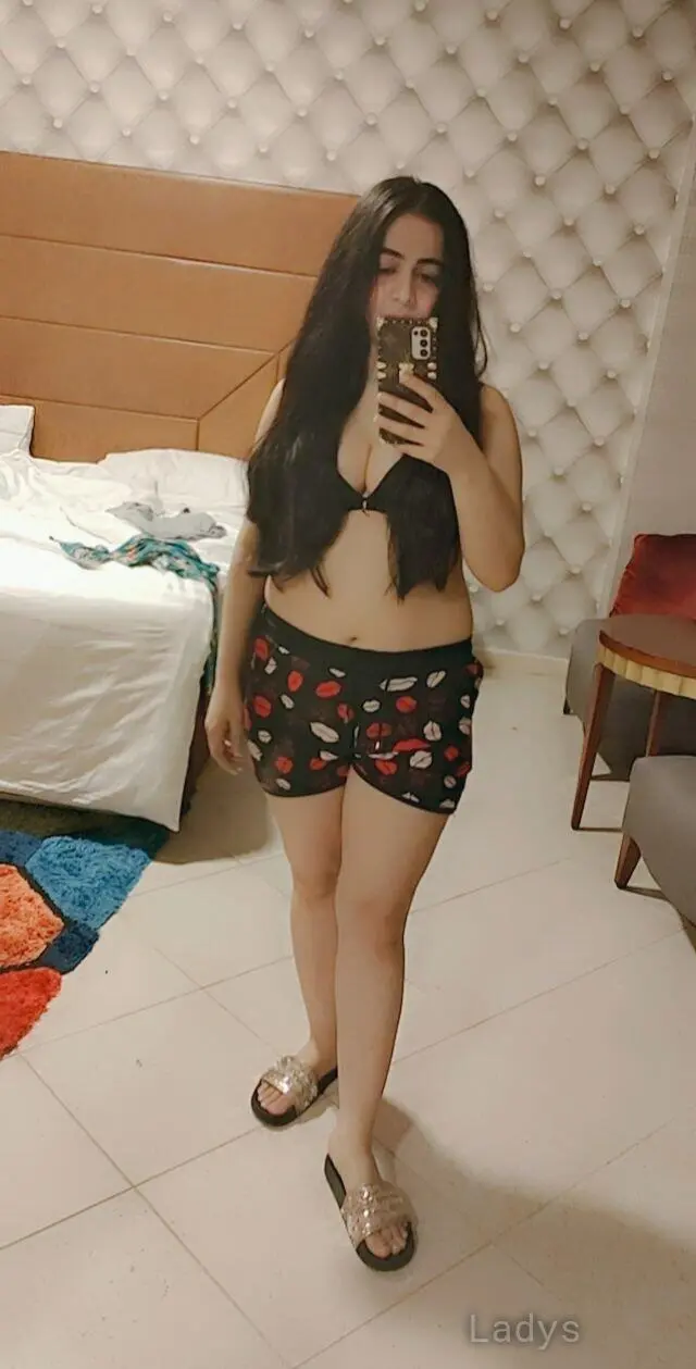 Fiza, 22 years european escort girl, height 156 sm, Weight  kg, skipthegames Dubai