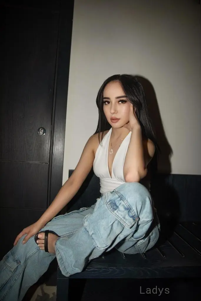 Malika, 22 years european escort girl, height 169 sm, Weight  kg, skipthegames Dubai