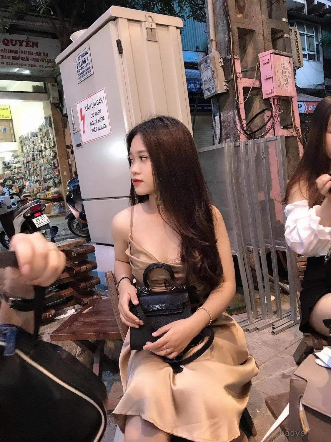 Thu Hiền, 21 years european escort girl, height 164 sm, Weight kg, skipthegames Hanoi