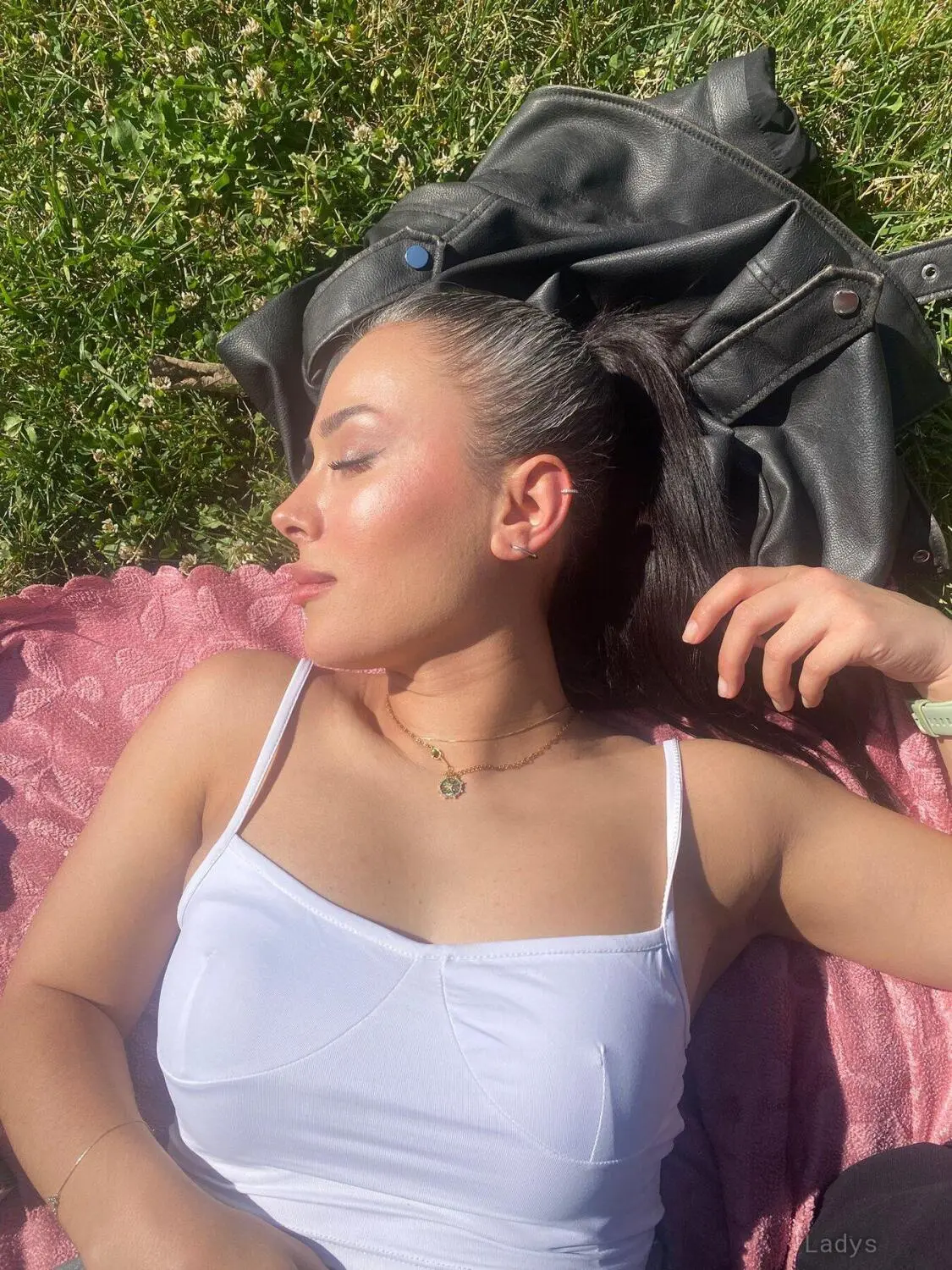 Hande, 24 years european escort girl, height 165 sm, Weight  kg, skipthegames Istanbul