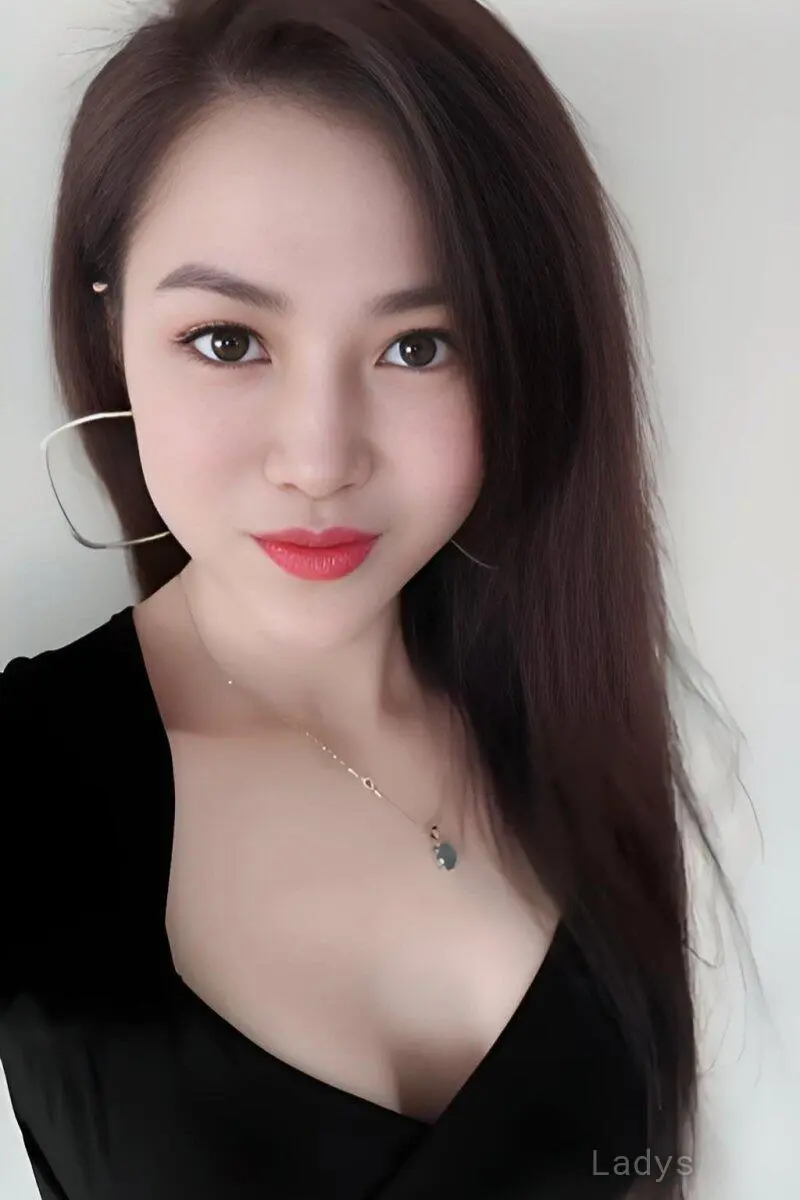 Charlotte, 22 years european escort girl, height 163 sm, Weight kg, skipthegames Kuala Lumpur