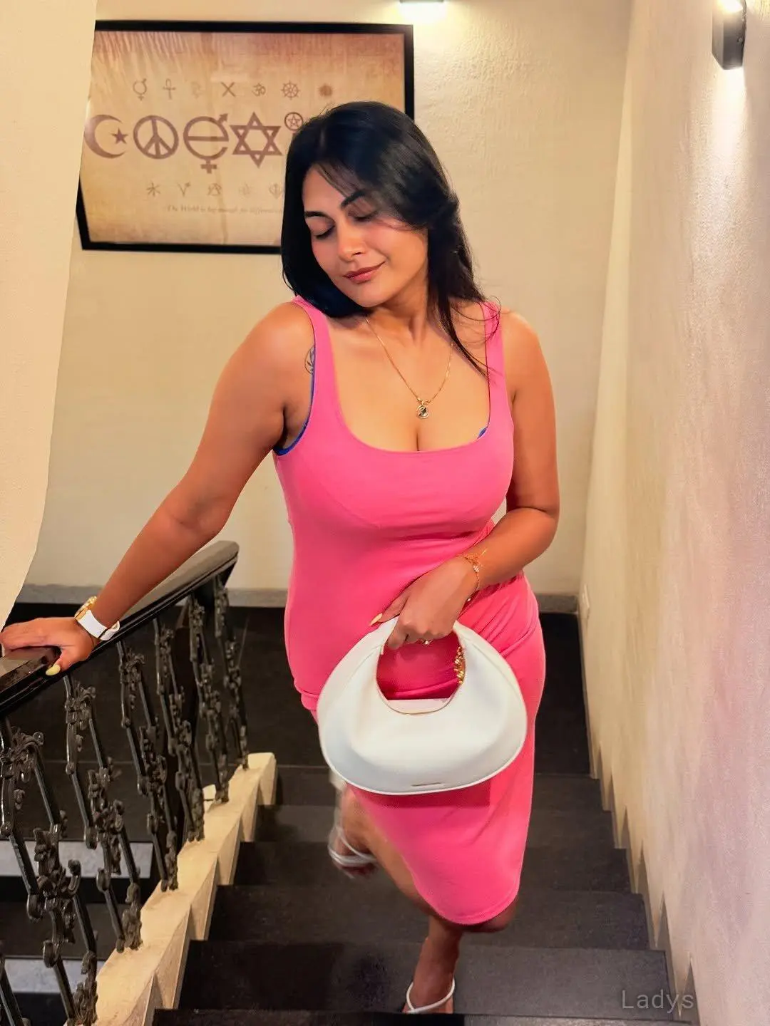 Aashi, 23 years european escort girl, height 155 sm, Weight kg, skipthegames Madurai