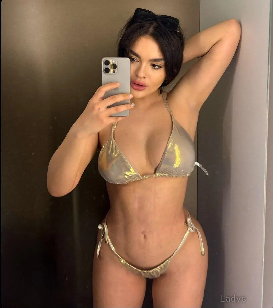 Sarina, 19 years european escort girl, height 167 sm, Weight kg, skipthegames Muscat
