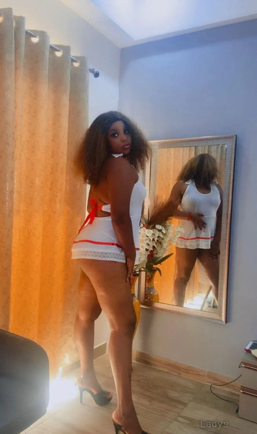 Lisa, 22 years european escort girl, height 168 sm, Weight  kg, skipthegames Noida