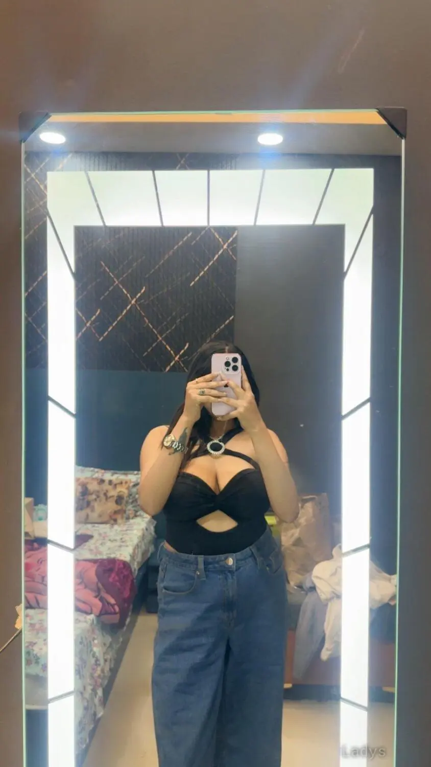 Nandu, 23 years european escort girl, height 153 sm, Weight  kg, skipthegames Noida