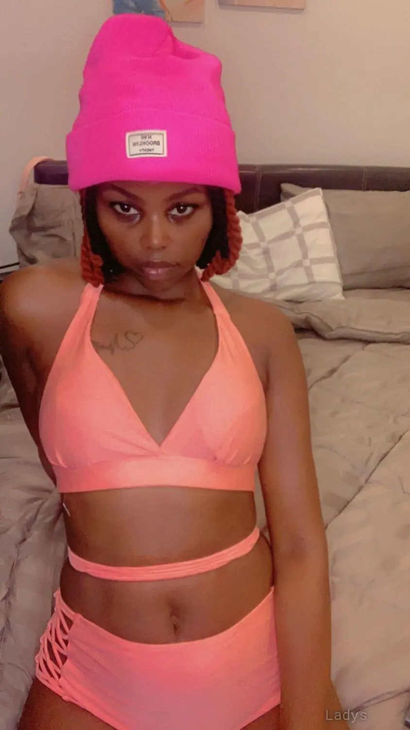 Lily, 27 years european escort girl, height 152 sm, Weight  kg, skipthegames Pattaya