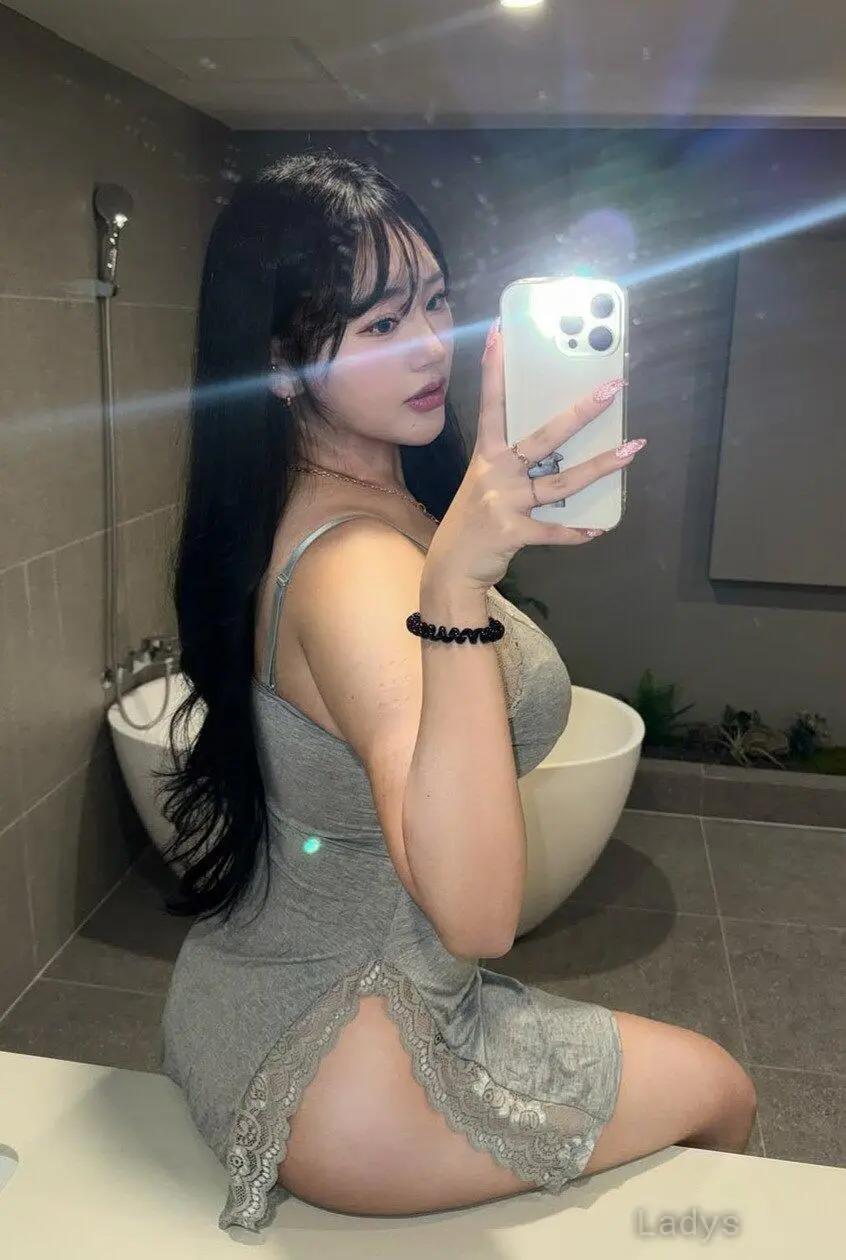 Vyvy,  years european escort girl, height  sm, Weight  kg, skipthegames Pattaya