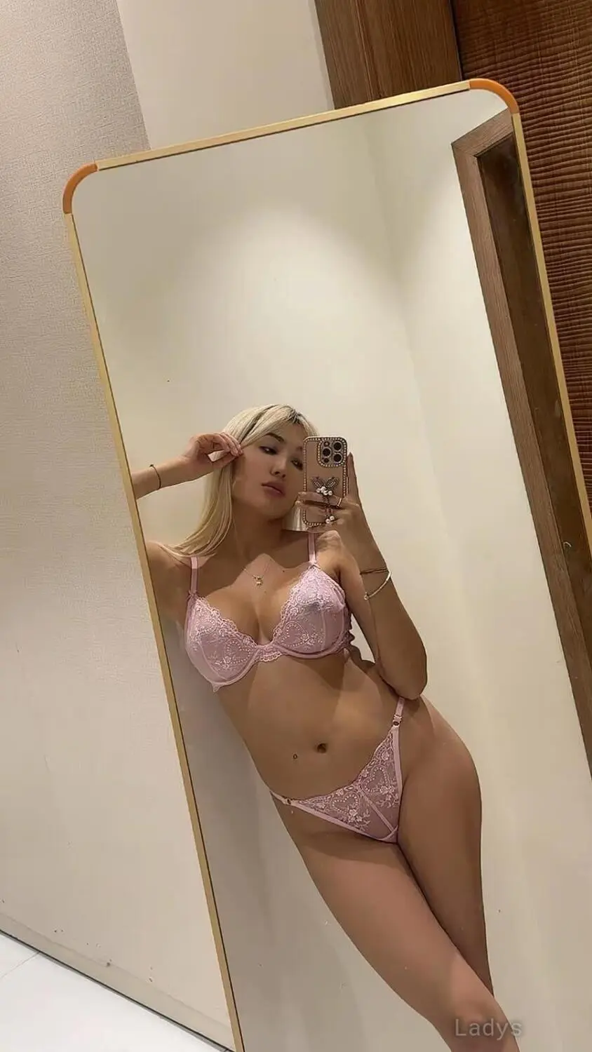 Karina Outcall, 26 years european escort girl, height 168 sm, Weight kg, skipthegames Riyadh
