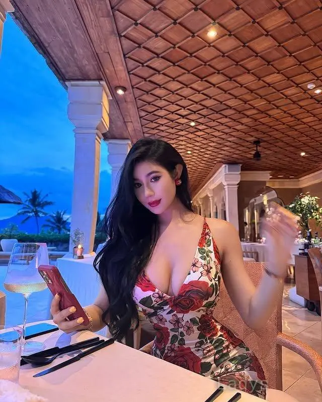 Jessy, 24 years european escort girl, height 167 sm, Weight kg, skipthegames Shenzhen