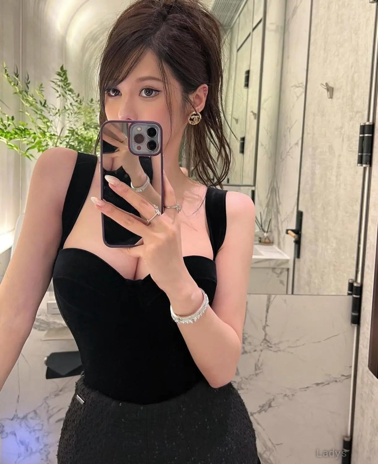 Hana, 24 years european escort girl, height  sm, Weight  kg, skipthegames Taipei