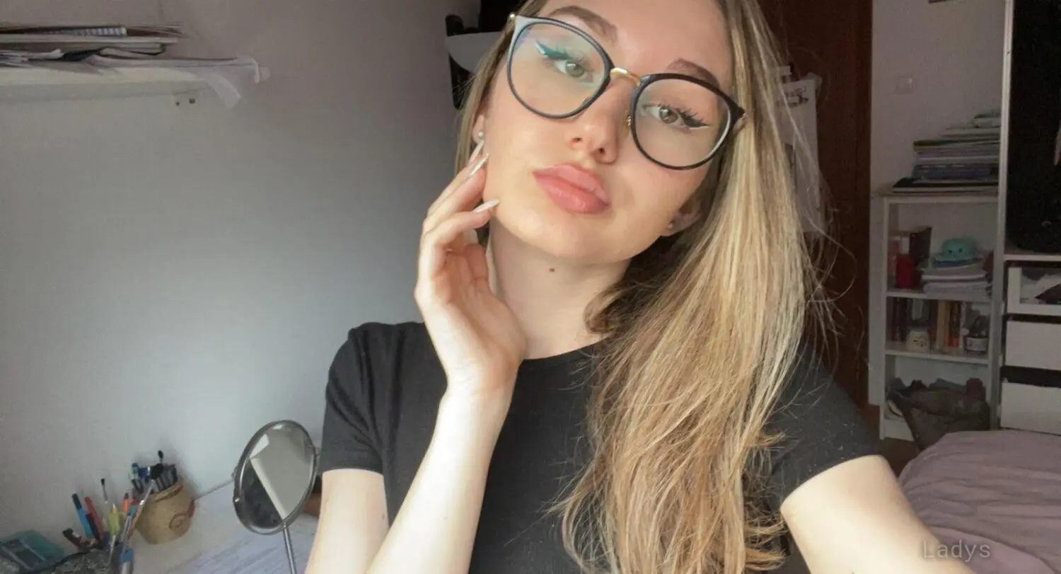 Amber, 30 years european escort girl, height 166 sm, Weight 48 kg, skipthegames Victorville