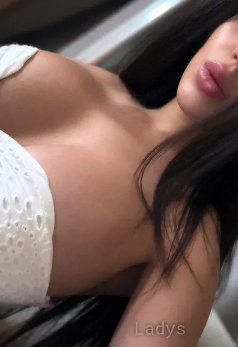Aliana, 26 years beautiful nude Sofia escorts girl, height 168 sm, Weight 57 kg