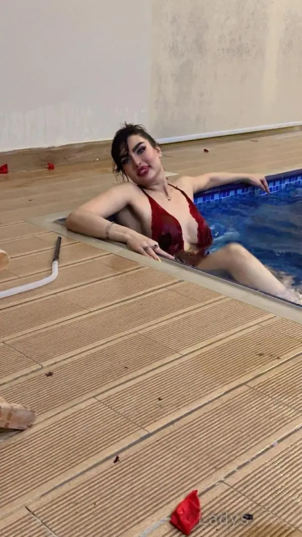 Elly, 19 years old Sohar escort girl with big tits, height 160 sm, Weight  kg