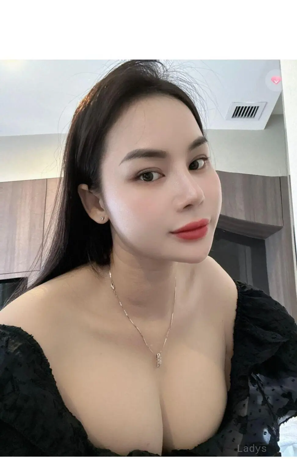 Hilia, 26 years beautiful nude Sohar escorts girl, height 166 sm, Weight  kg