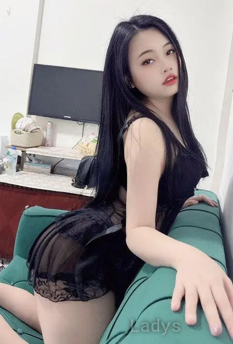 Nana, 23 years beautiful nude Sohar escorts girl, height 160 sm, Weight 49 kg