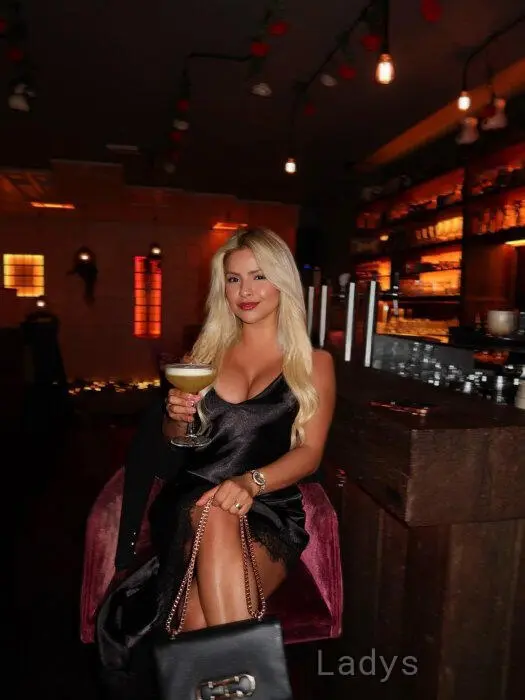 Babi, 24 years beautiful nude Split escorts girl, height 166 sm, Weight 58 kg