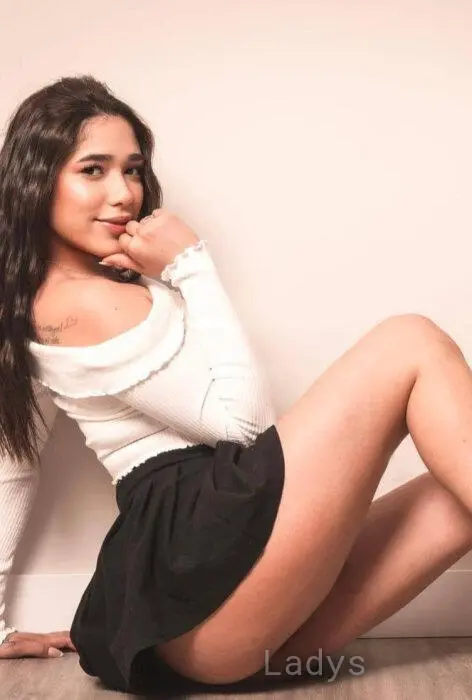 Nicole, 21 years beautiful nude Split escorts girl, height 160 sm, Weight 58 kg