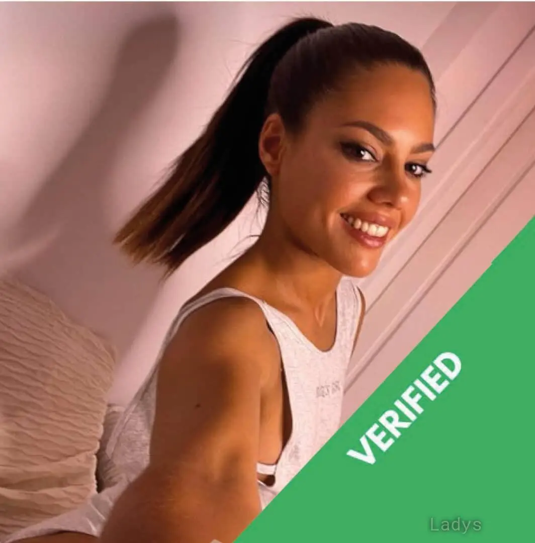 Océane Love, 28 years beautiful nude Stains escorts girl, height 173 sm, Weight 53 kg