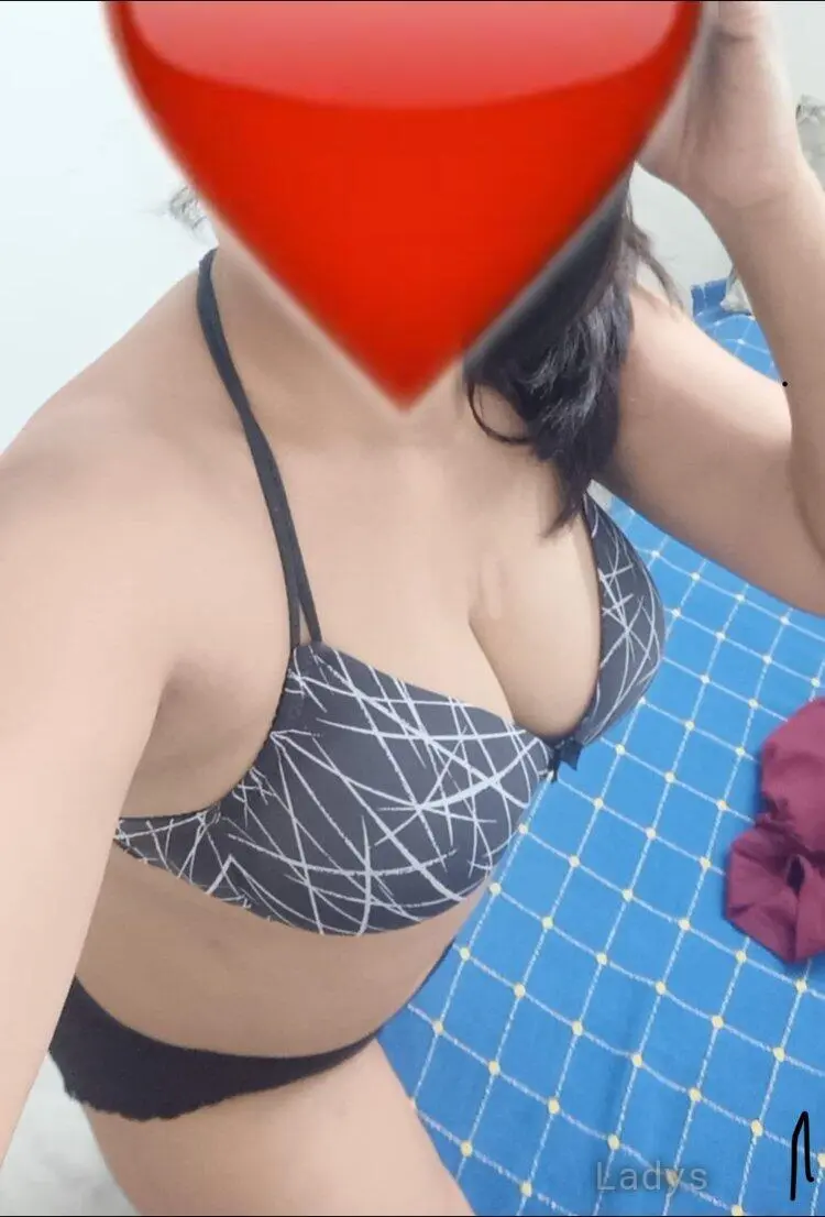Ashley, 24 years old Stockholm escort girl with big tits, height  sm, Weight  kg
