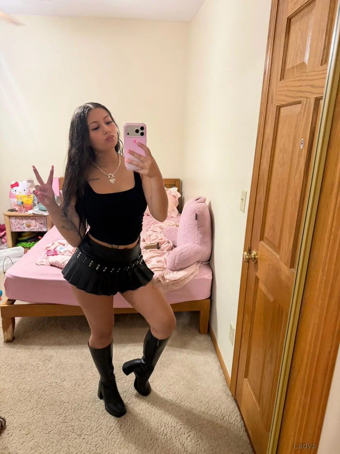 Auré, 23 years beautiful nude Strasbourg escorts girl, height 168 sm, Weight 54 kg