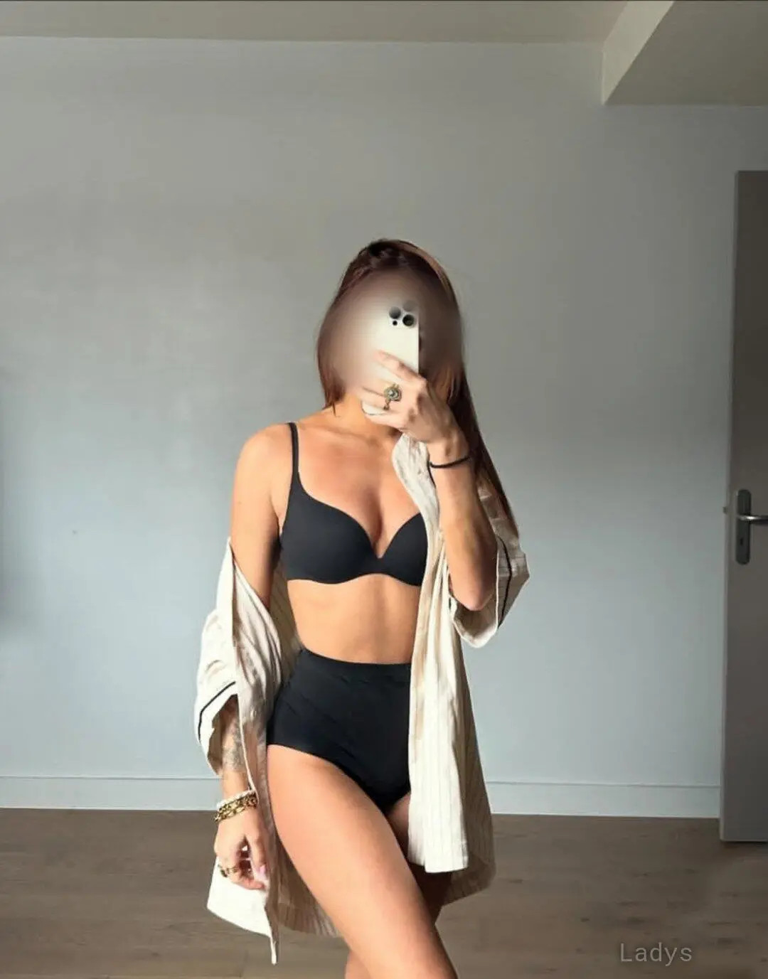 Win, 26 years beautiful nude Strasbourg escorts girl, height 168 sm, Weight kg
