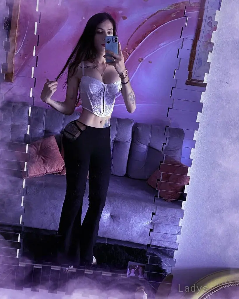 Sofia, 27 years beautiful nude Stuttgart escorts girl, height 172 sm, Weight 42 kg