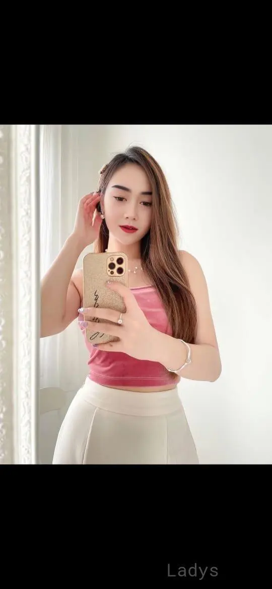 Indriani, 23 years beautiful nude Surabaya escorts girl, height 160 sm, Weight kg