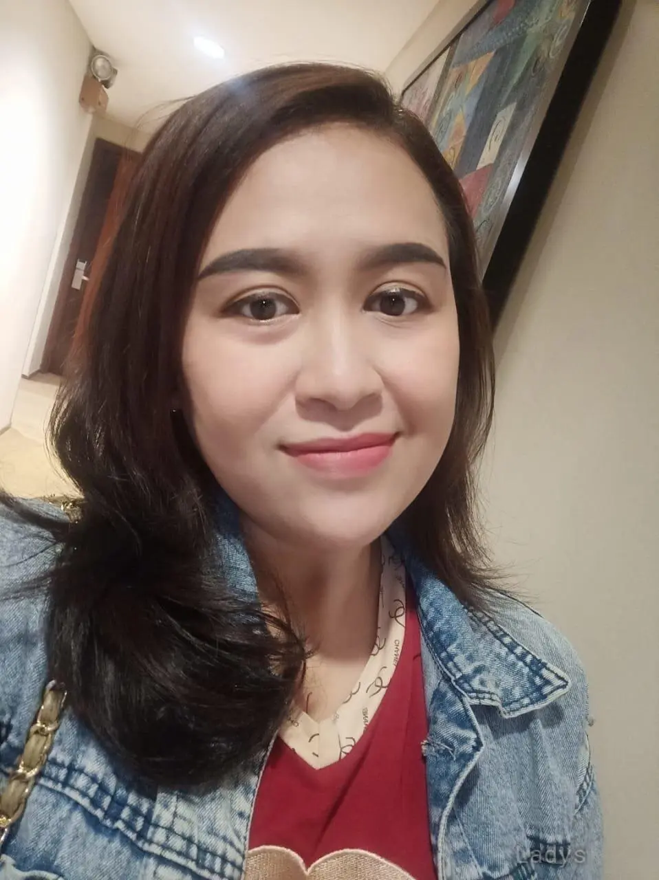 Meliana, 37 years beautiful nude Surabaya escorts girl, height 167 sm, Weight  kg