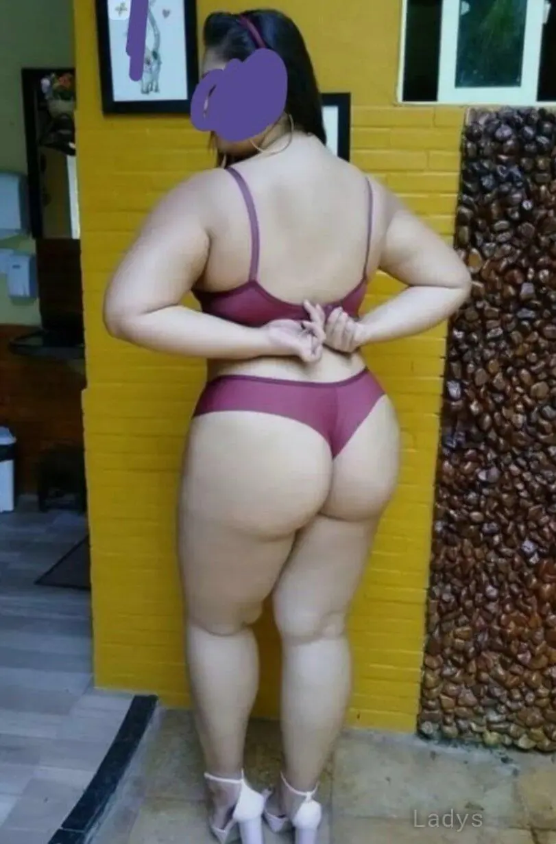 Bhabhi, 29 years old Surat escort girl with big tits, height 159 sm, Weight  kg