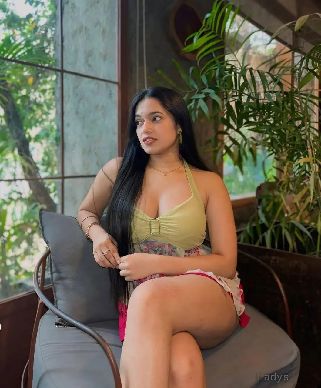 Kate, 23 years old Surat escort girl with big tits, height 154 sm, Weight kg