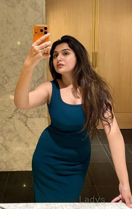 Mishika, 23 years old Surat escort girl with big tits, height 154 sm, Weight  kg