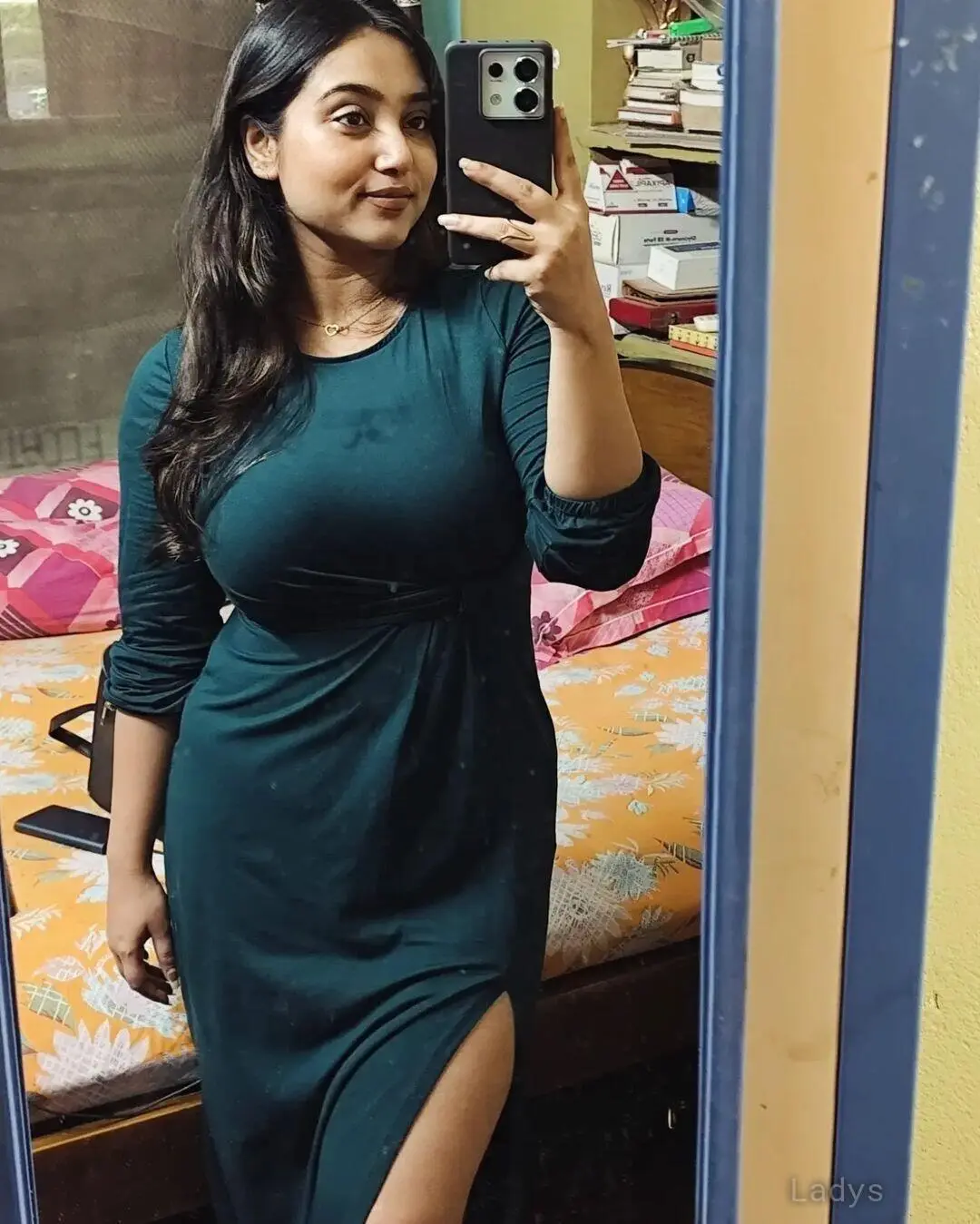 Nidhi, years old Surat escort girl with big tits, height sm, Weight kg