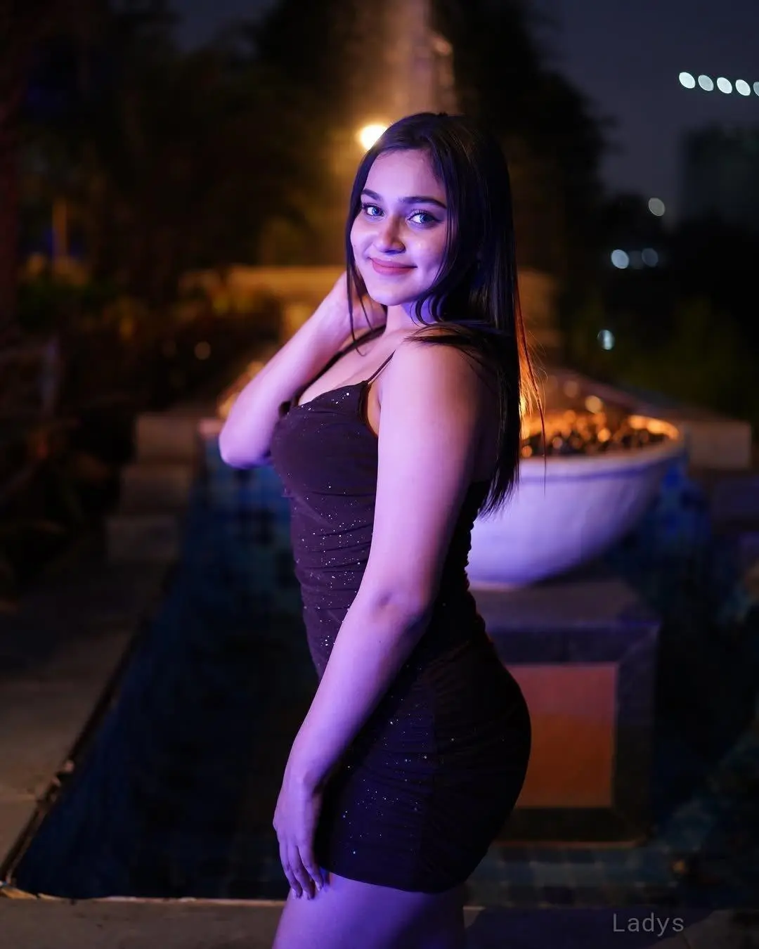 Rupali, 22 years old Surat escort girl with big tits, height 154 sm, Weight kg